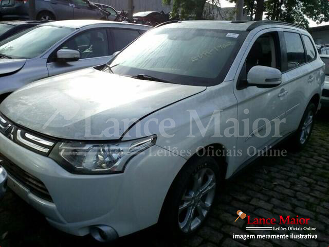 LOTE 037 - Mitsubishi Outlander GT 4WD 3.0 V6 2015