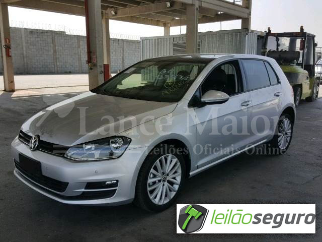 LOTE 024 - VOLKSWAGEN GOLF COMFORTLINE 2017