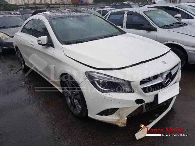 LOTE 008 - MERCEDES BENZ CLASSE CLA 200 1.6 16V 2015