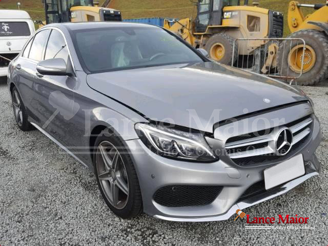 LOTE 008 - Mercedes-Benz C 200 Avantgarde 2016