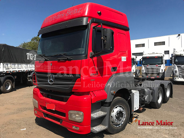 LOTE 009 - MERCEDES BENZ 2544 ANO 2010/11