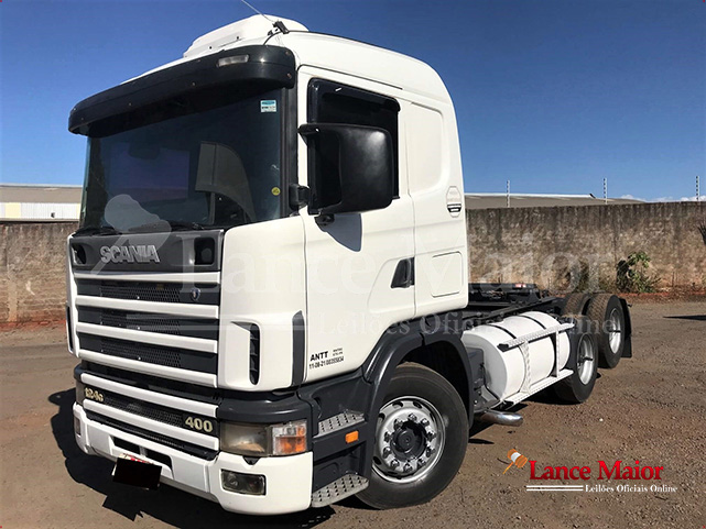 LOTE 012 - SCANIA 124 400 ANO 2002 6X2