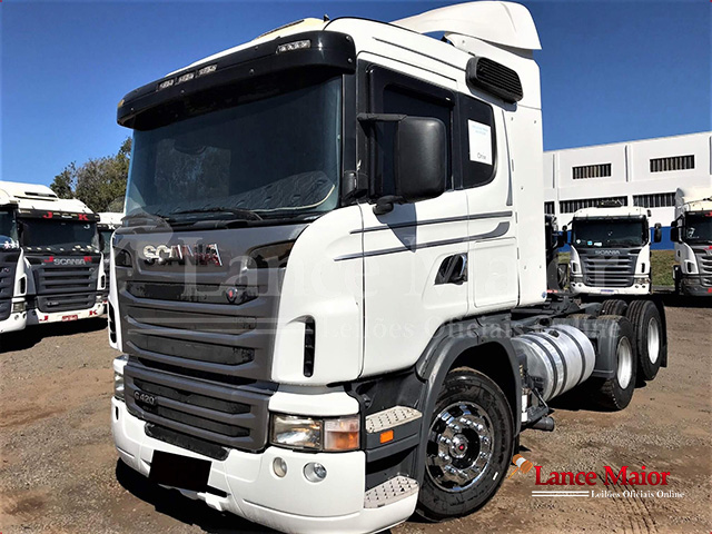 LOTE 015 - SCANIA G-420 ANO 2010 6X2