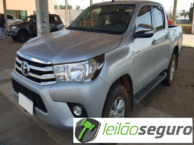 LOTE 010 TOYOTA HILUX CD 2017